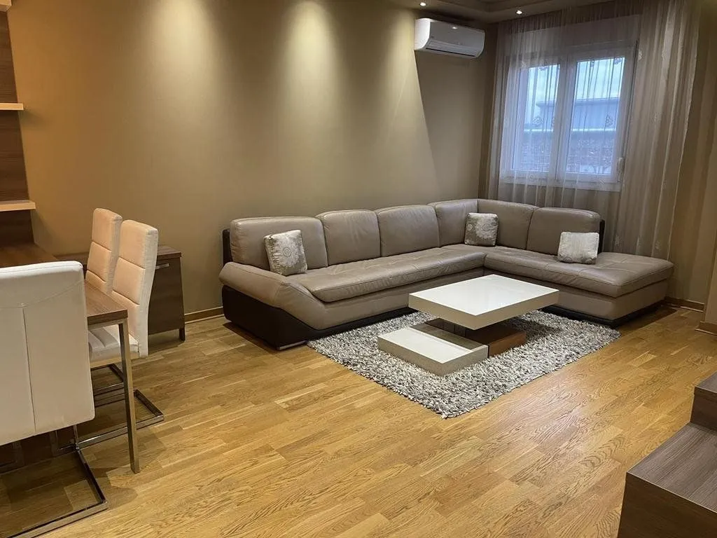 Izdavanje, dvosoban stan, 65m², City Kvart, Podgorica