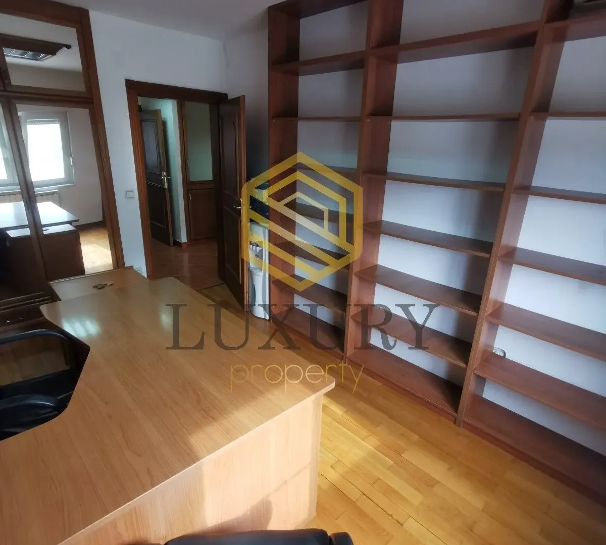 Rent, office space, 150m², Ljubović, Podgorica