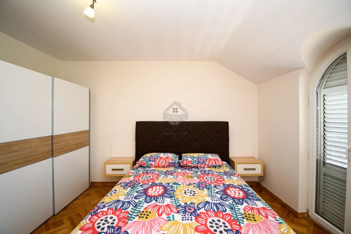 Rent, house, 200m², Gorica C, Podgorica