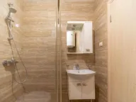 Izdavanje, stan, 70m², Bečići, Budva - image 7