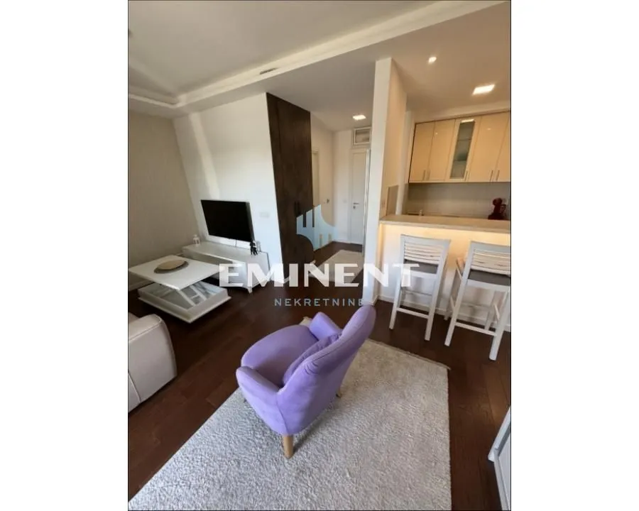 Prodaja, jednosoban stan, 32m², Novi Beograd Blok 67, Novi Beograd Sve Podlokacije