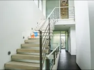 Izdavanje, kuća, 560m², Veliki Mokri Lug, Zvezdara Sve Podlokacije - image 23