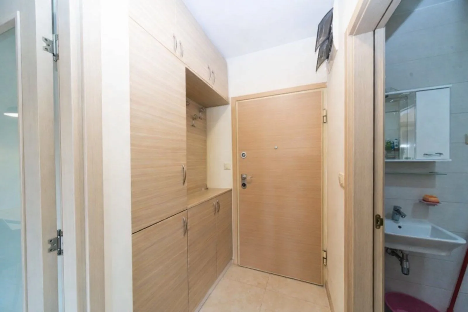 Izdavanje, jednosoban stan, 47m², City Kvart, Podgorica