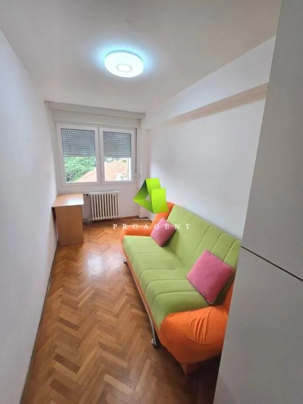 Izdavanje, dvosoban stan, 65m², Medijana, Niš