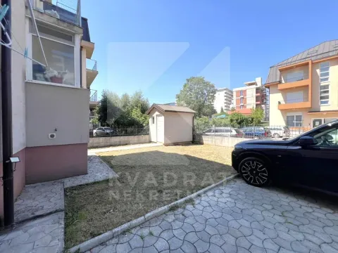 Prodaja, trosoban stan, 100m², 1 maj, Podgorica - image 21