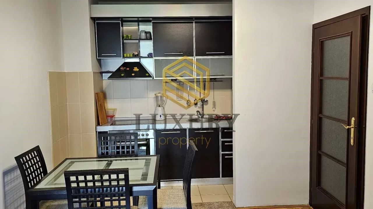 Izdavanje, jednosoban stan, 46m², Blok 6, Podgorica