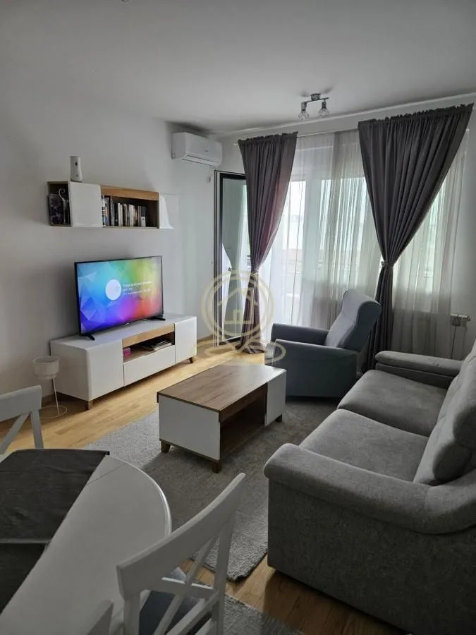 Rent, three bedroom apartment, 56m², Zemun Cara Dušana, Zemun Sve Podlokacije
