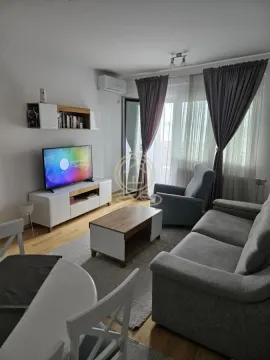 Rent, three bedroom apartment, 56m², Zemun Cara Dušana, Zemun Sve Podlokacije - image 2