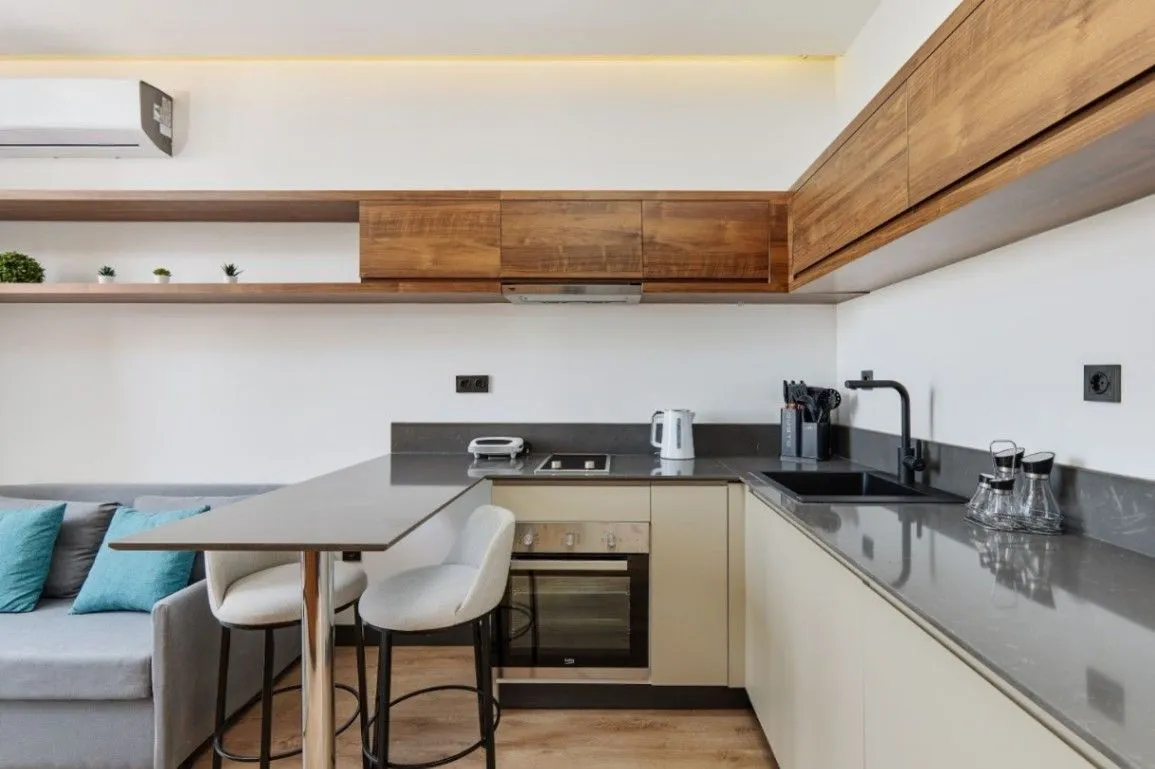 Izdavanje, jednosoban stan, 30m², Kavač, Kotor