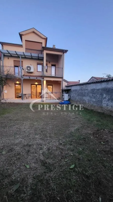 Rent, house, 280m², Stara Varoš, Podgorica