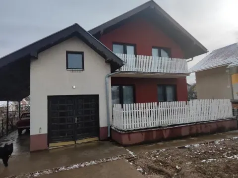 Sale, house, 250m², Budžino brdo, Jagodina