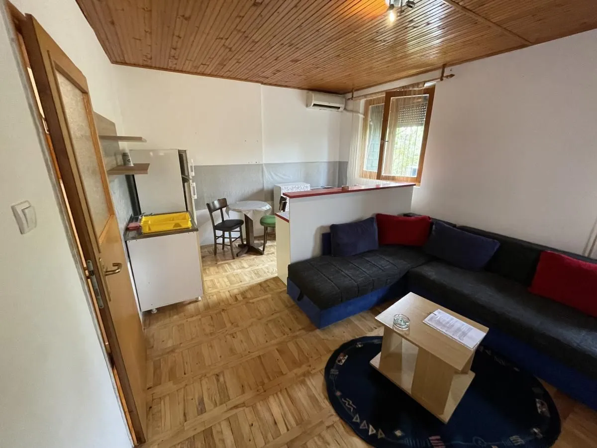 Prodaja, dvosoban stan, 40m², Železnička Stanica, Novi Sad Sve Podlokacije