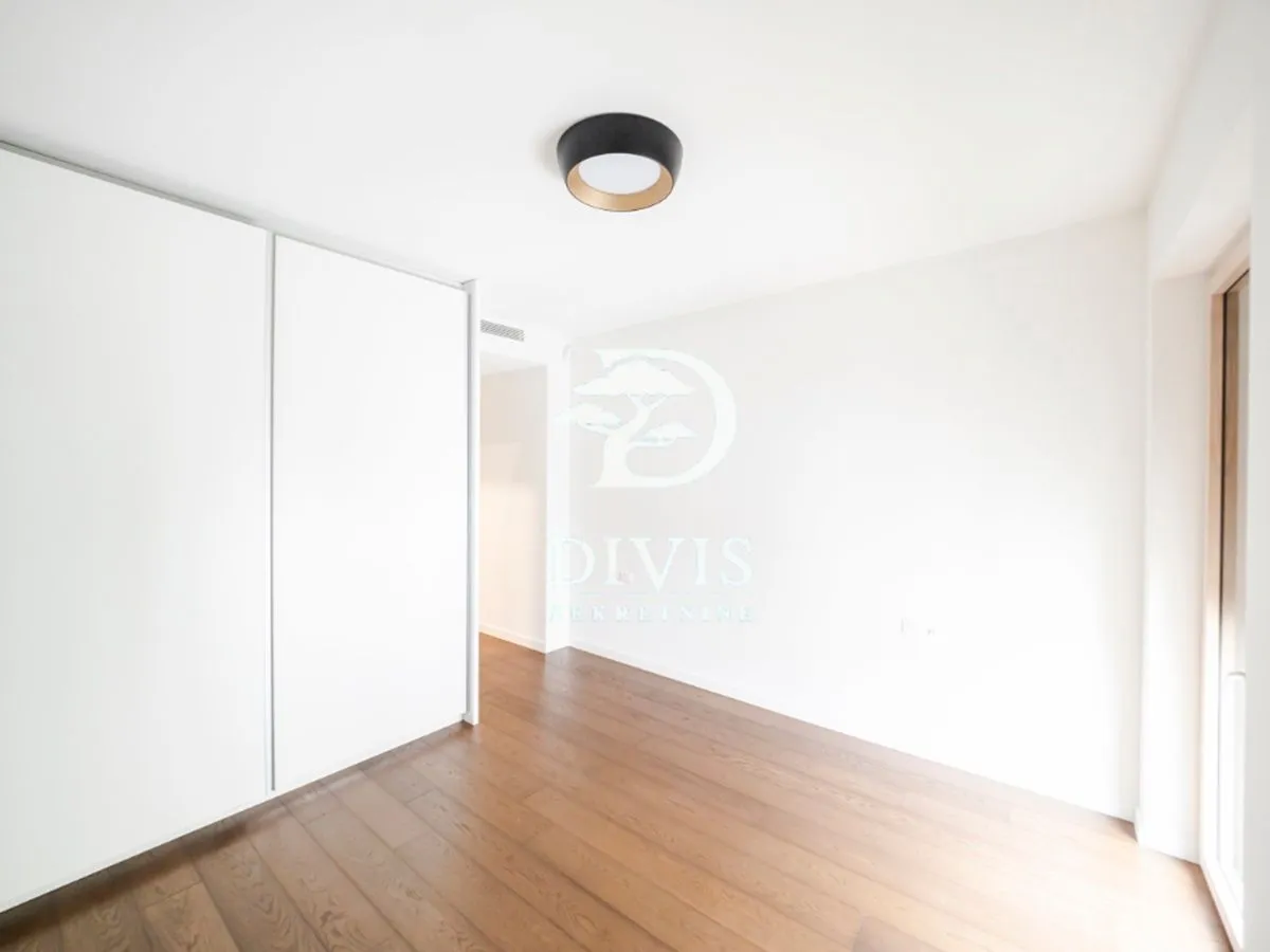 Rent, four bedroom apartment, 150m², Stari Grad, Beograd