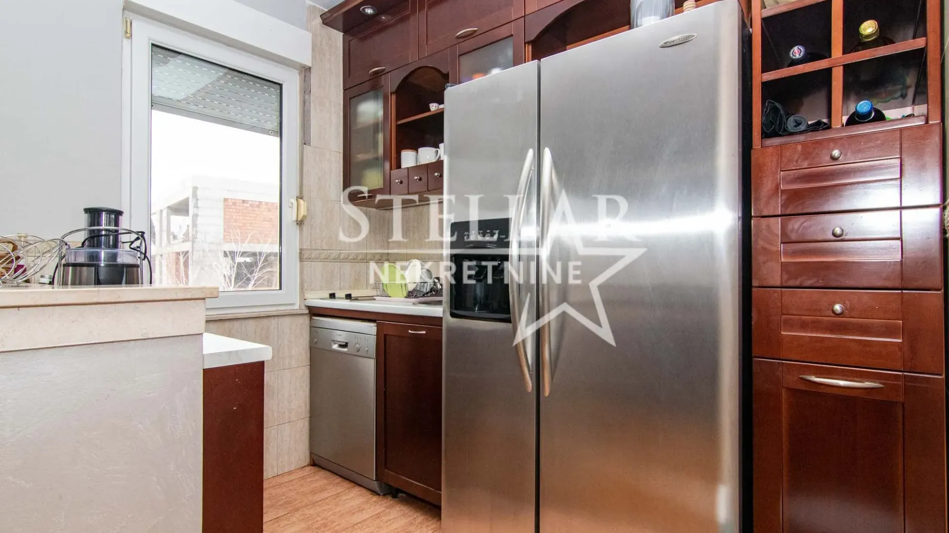 Izdavanje, trosoban stan, 115m², Gorica C, Podgorica