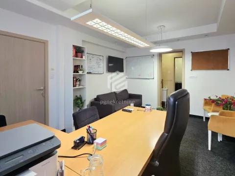 Rent, office space, 129m², Preko Morače, Podgorica - image 11