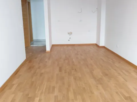 Sale, one bedroom apartment, 44m², Bečići, Budva - image 6