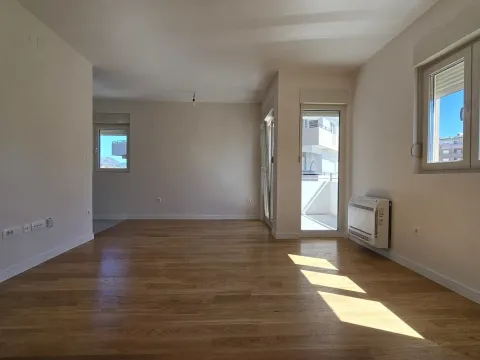 Rent, office space, 93m², Central Point, Podgorica - image 5