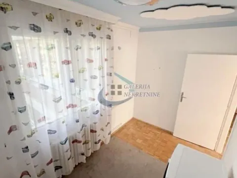 Sale, three bedroom apartment, 75m², Farmaceutski Fakultet, Voždovac Sve Podlokacije - image 5
