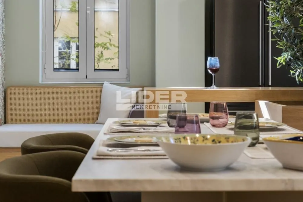 Prodaja, dvosoban stan, 96m², Stari Grad, Beograd