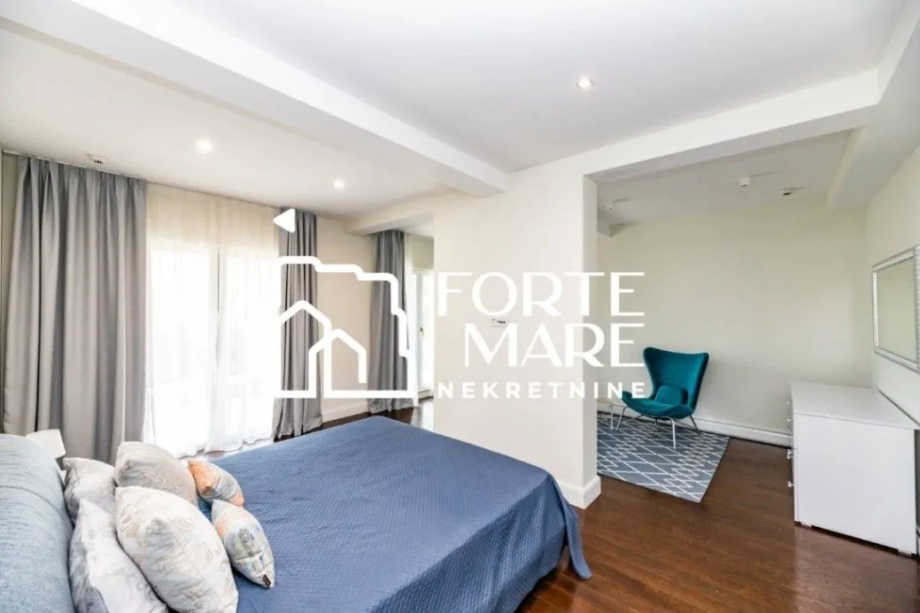 Prodaja, trosoban stan, 179m², Đenovići, Herceg Novi