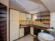 Izdavanje, kuća, 320m², Gornja Gorica, Podgorica - image 21