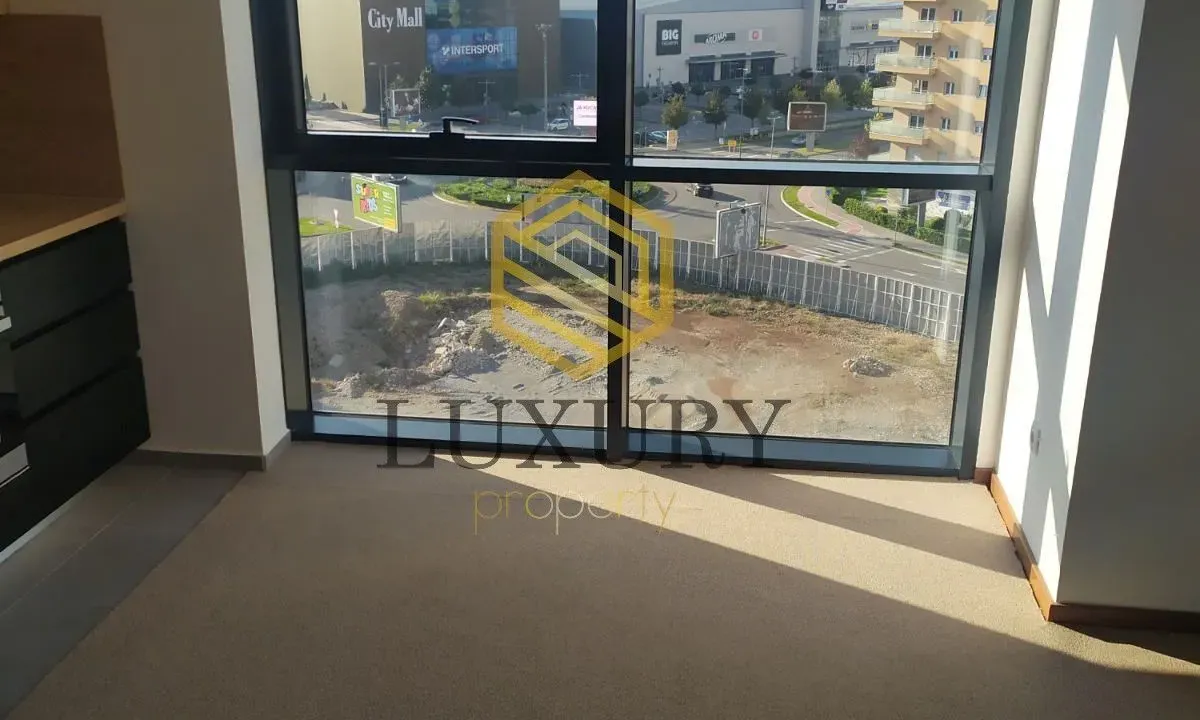 Rent, office space, 93m², Master Kvart, Podgorica