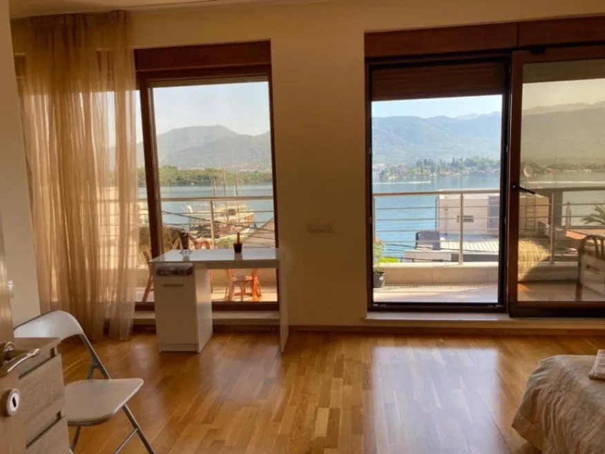 Prodaja, kuća, 178m², Obala Đuraševića, Tivat