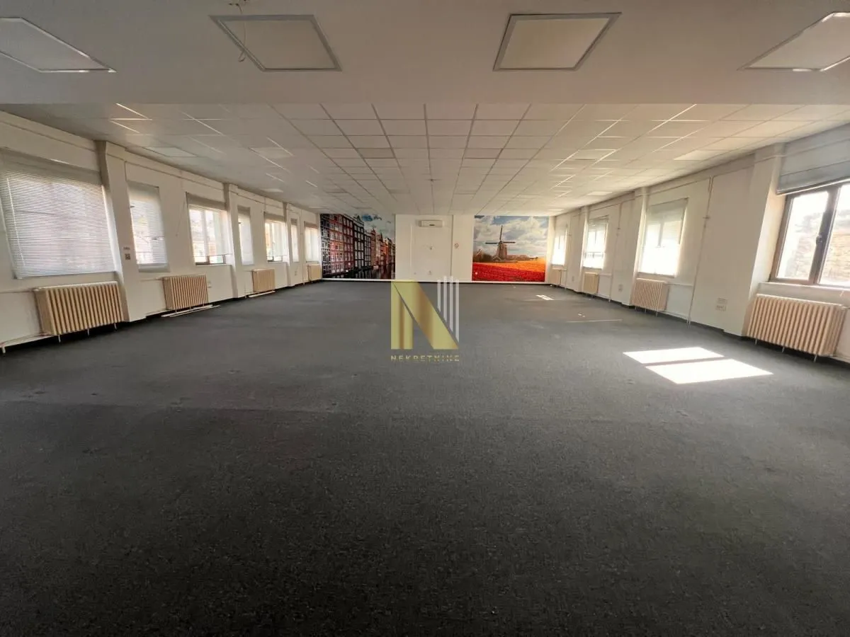 Rent, office space, 1050m², Centar, Novi Sad