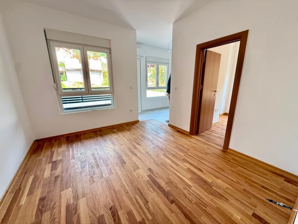 Prodaja, jednosoban stan, 36m², Podkošljun, Budva