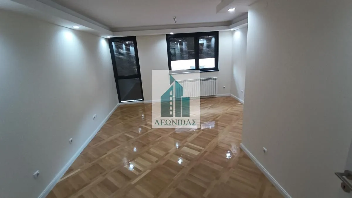 Prodaja, četvorosoban stan, 101m², Medijana, Niš