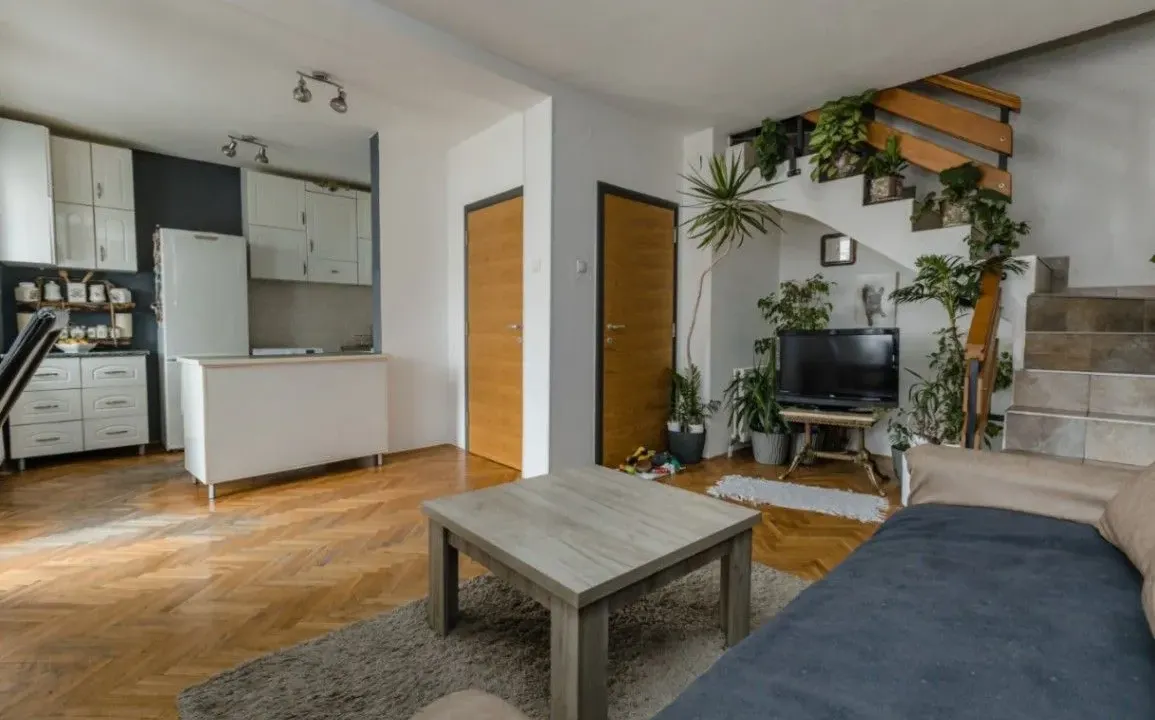 Prodaja, četvorosoban stan, 96m², Nova Detelinara, Novi Sad Sve Podlokacije