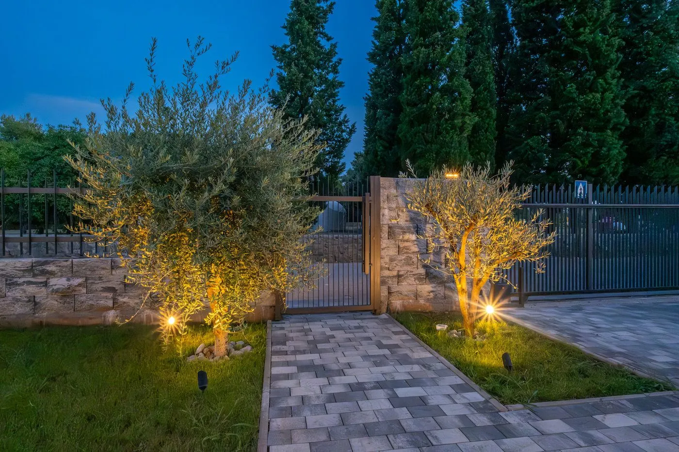 Izdavanje, kuća, 182m², Donja Gorica, Podgorica