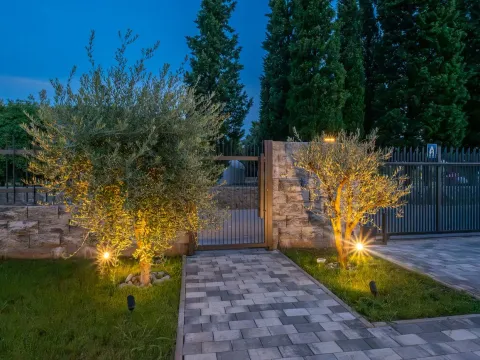 Rent, house, 182m², Donja Gorica, Podgorica - image 3