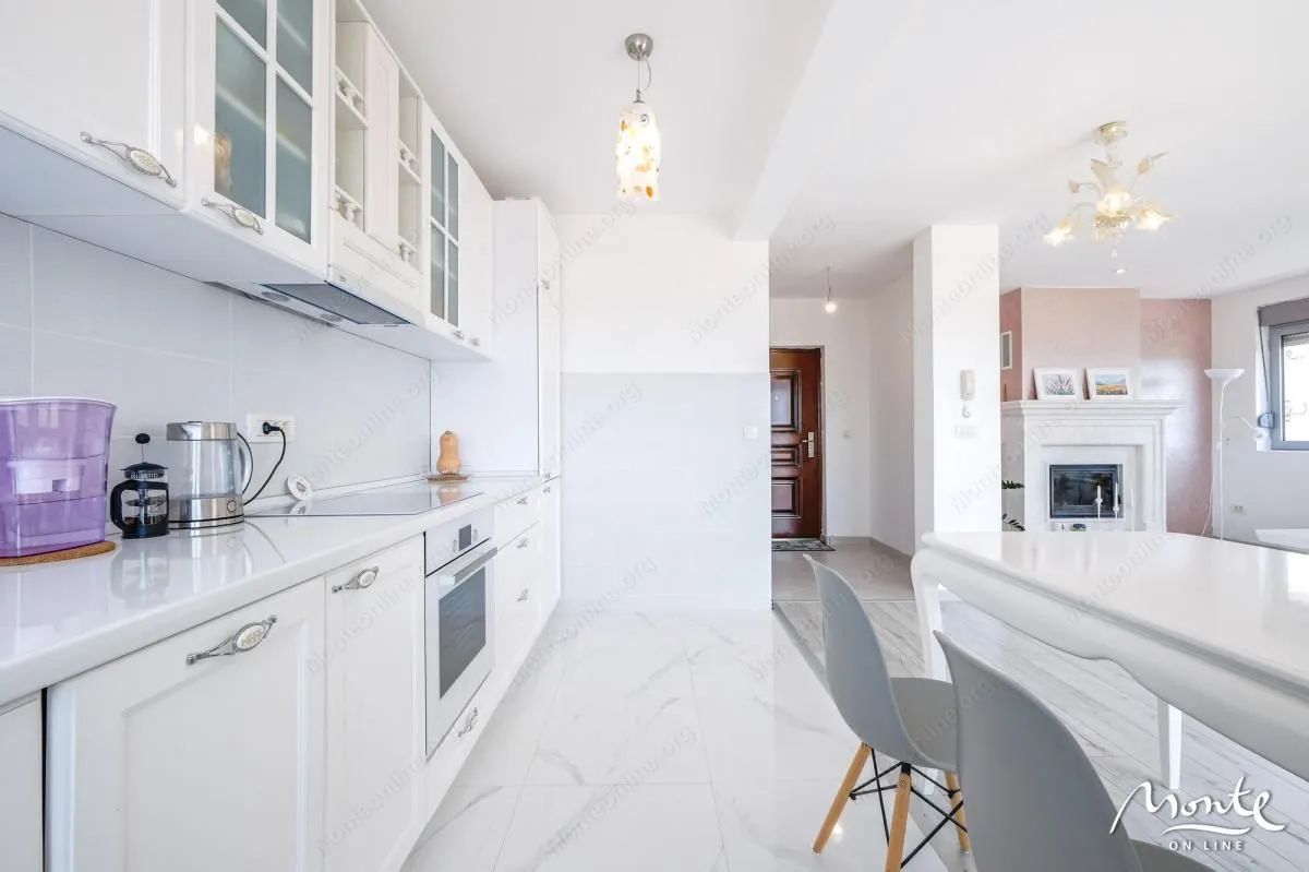 Sale, three bedroom apartment, 116m², Tivat, Crna Gora