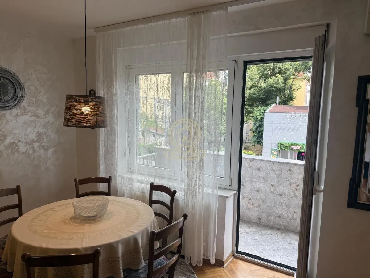 Rent, two bedroom apartment, 58m², Stari Grad, Beograd