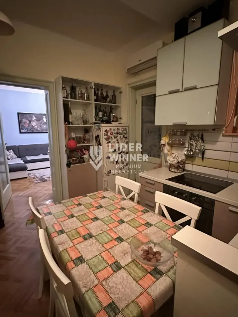 Rent, two bedroom apartment, 48m², Senjak, Beograd