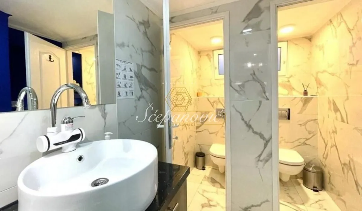 Sale, office space, 205m², Centar, Novi Sad