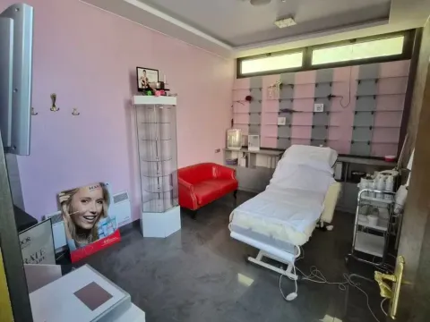 Prodaja, poslovni prostor, 60m², Pejton, Podgorica - image 2