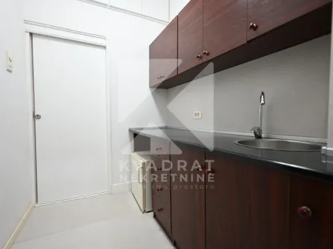 Rent, office space, 70m², Centar, Podgorica - image 7
