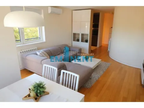 Izdavanje, četvorosoban stan, 79m², Čukarica, Beograd - image 1