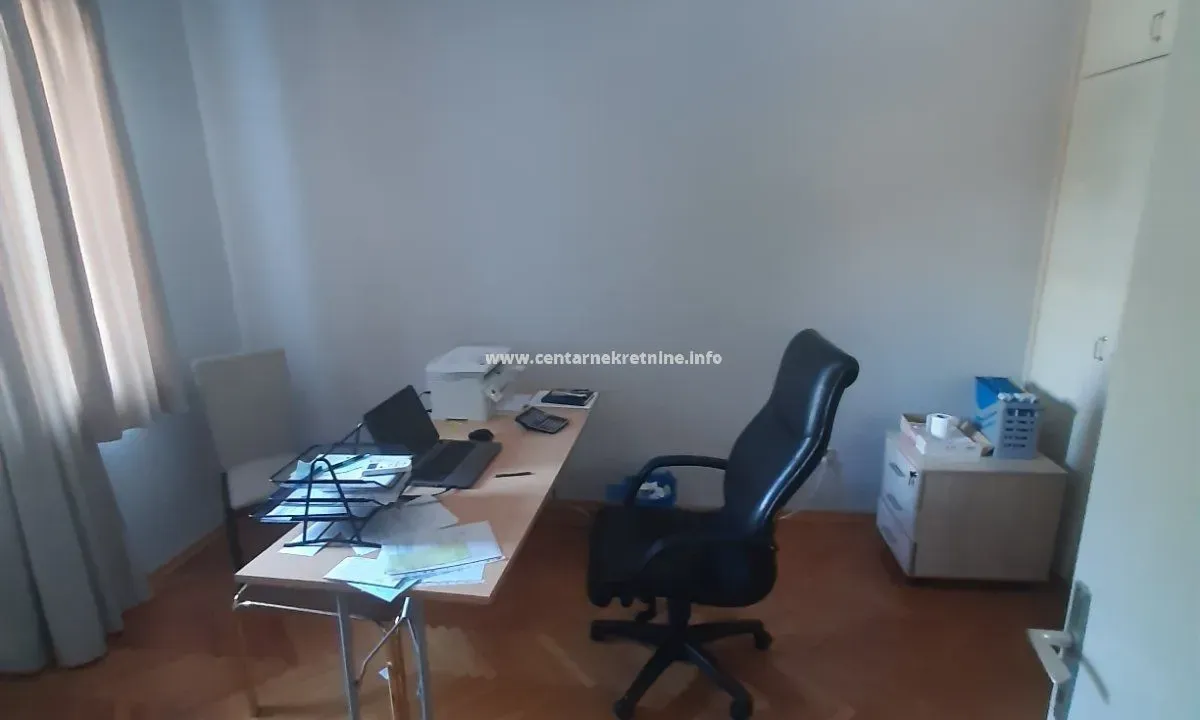 Izdavanje, poslovni prostor, 65m², Preko Morače, Podgorica