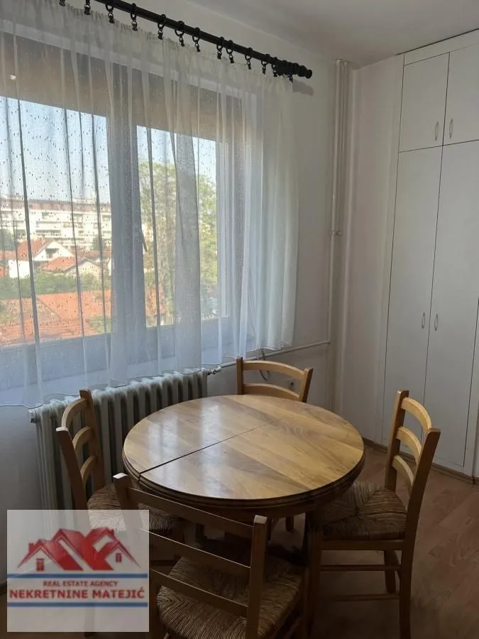 Prodaja, dvosoban stan, 60m², Centar, Kragujevac
