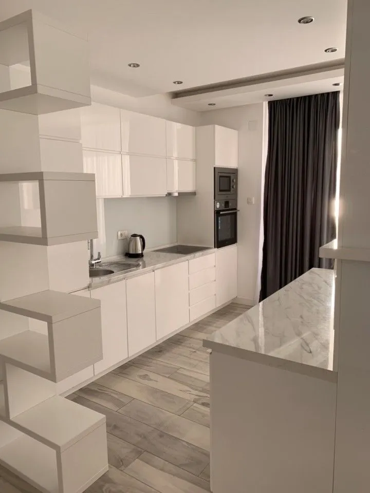 Prodaja, trosoban stan, 94m², Rafailovići, Budva