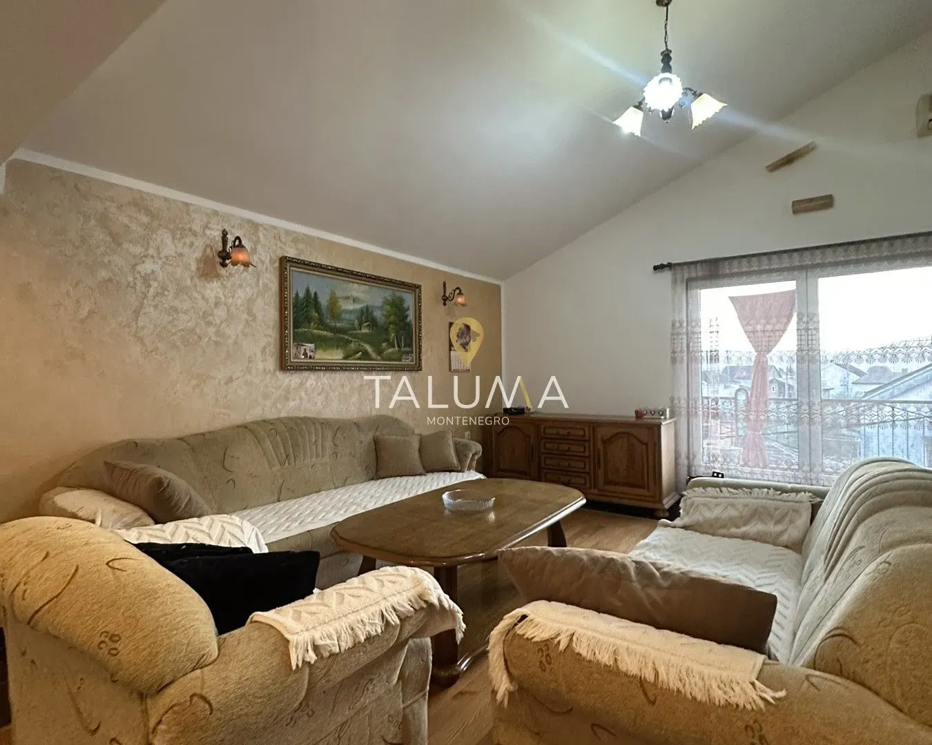 Izdavanje, trosoban stan, 120m², Vranići, Podgorica