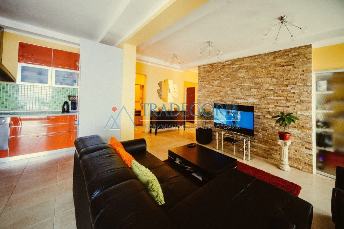 Prodaja, kuća, 265m², Dobra Voda, Bar