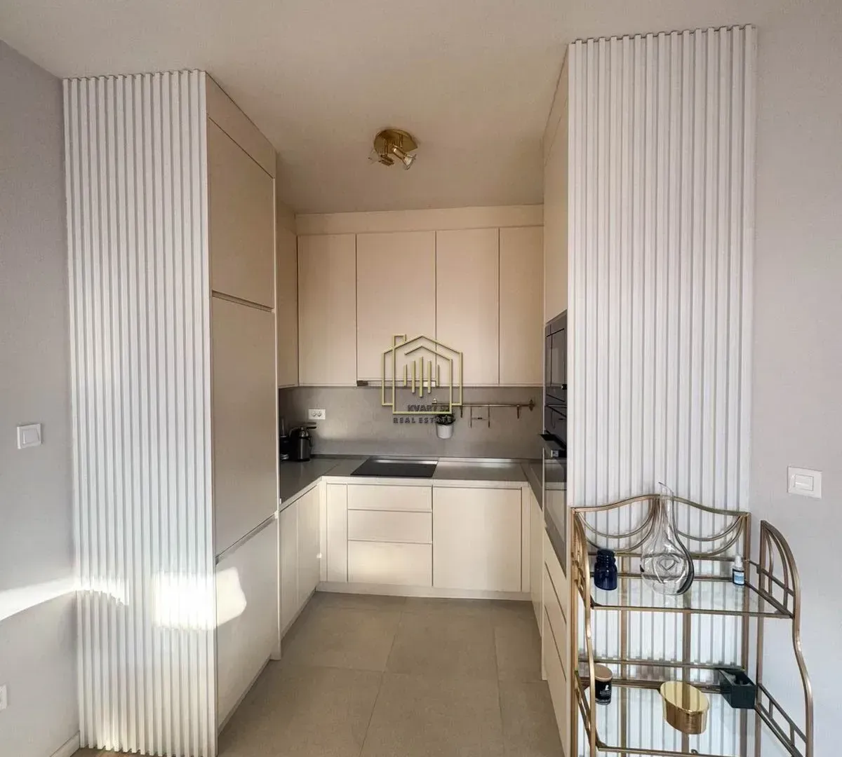 Izdavanje, jednosoban stan, 47m², Vezirov Most, Podgorica