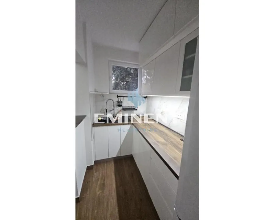 Izdavanje, dvosoban stan, 46m², Banovo Brdo, Beograd