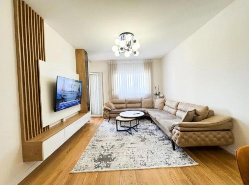 Prodaja, dvosoban stan, 70m², Central Point, Podgorica