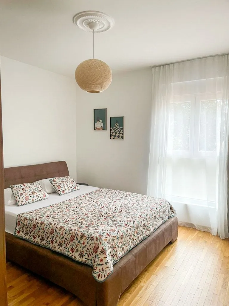 Izdavanje, dvosoban stan, 87m², Malo Brdo, Podgorica