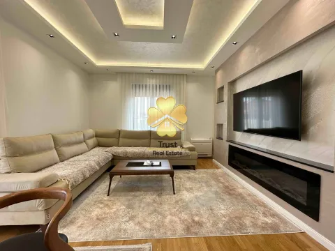 Izdavanje, dvosoban stan, 80m², Stara Varoš, Podgorica - image 2